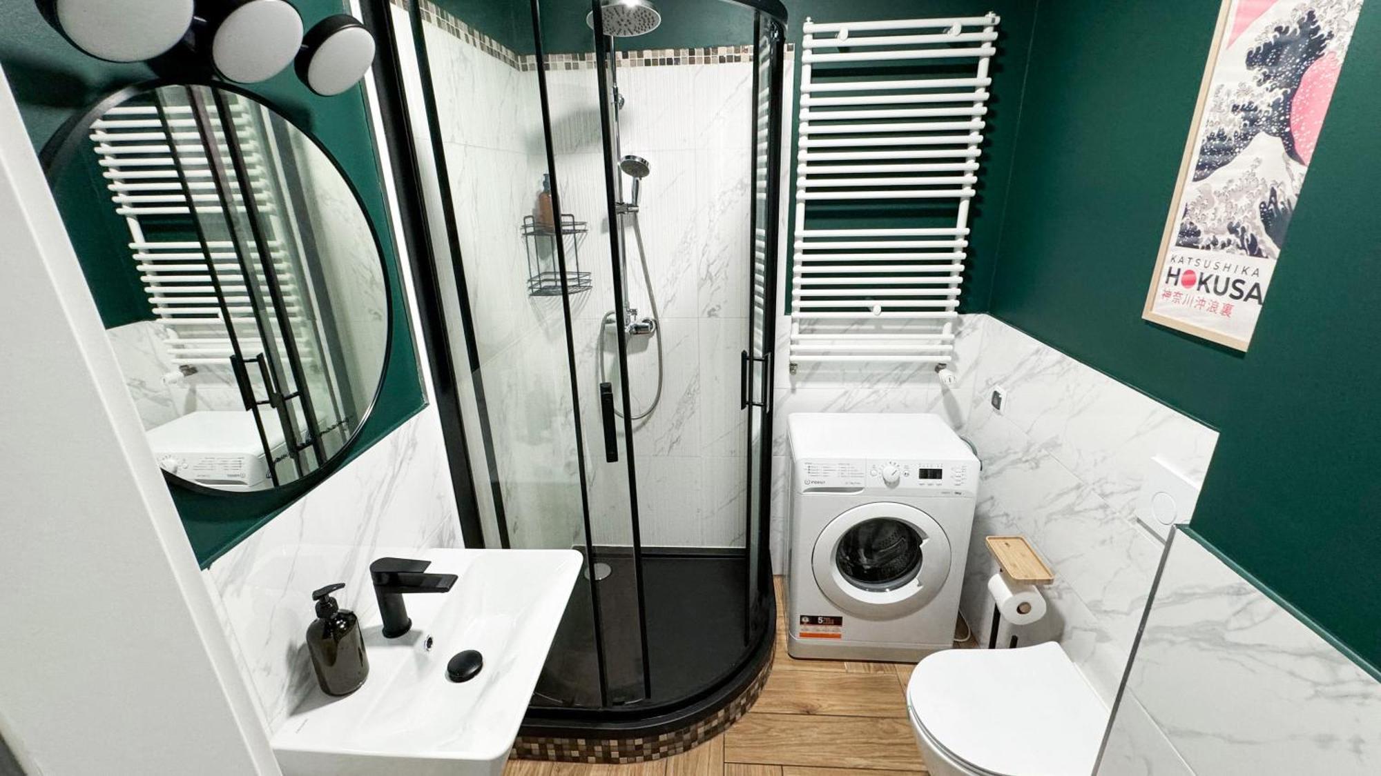 With Balcony - Free Parking Apartment *