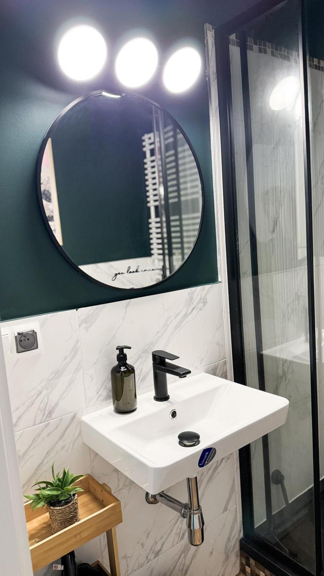 Appartamento With Balcony - Free Parking Varsavia