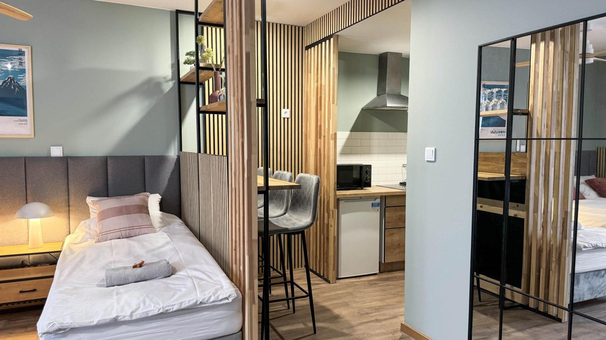 With Balcony - Free Parking Varsavia